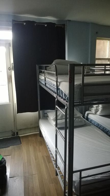 Queen Elizabeth Hostel London Room photo